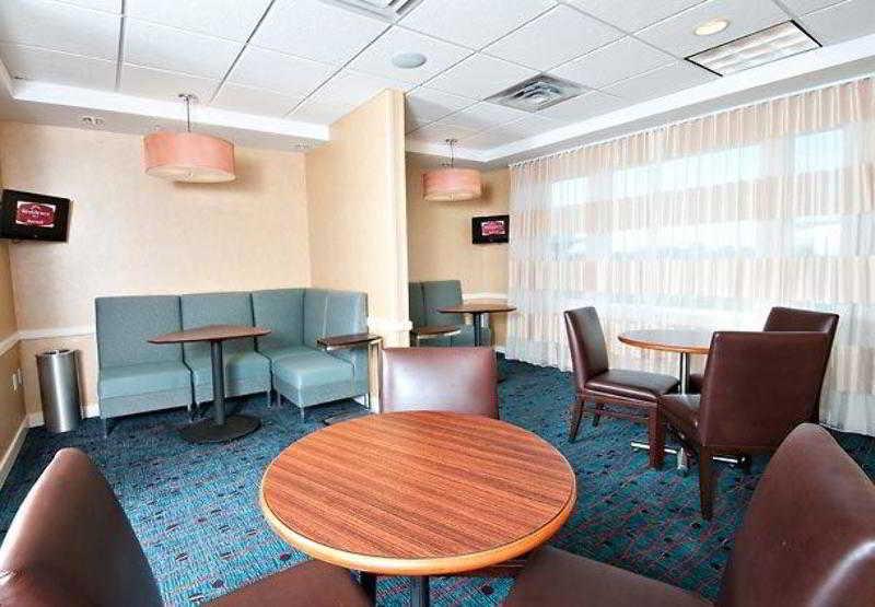 Residence Inn By Marriott Holland Restaurant photo